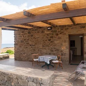 Casa vacanze Dammusu Di Turì, Bugeber
